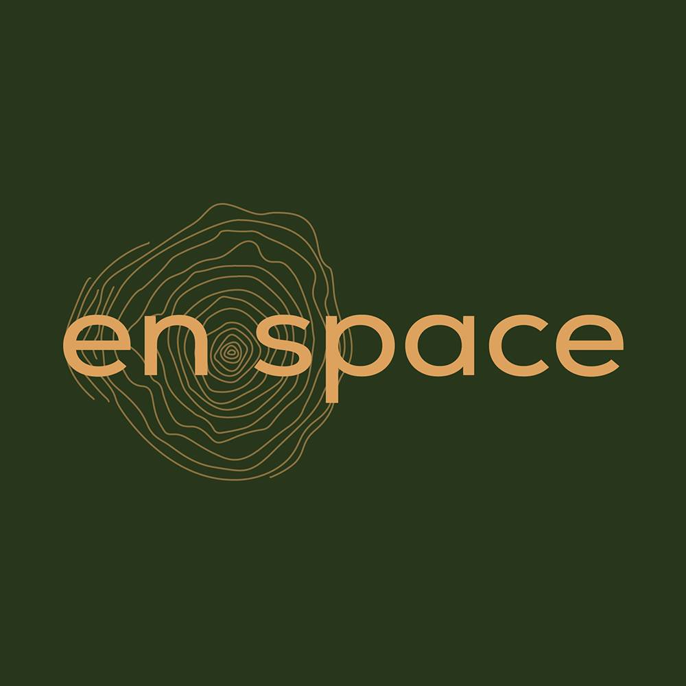 En space